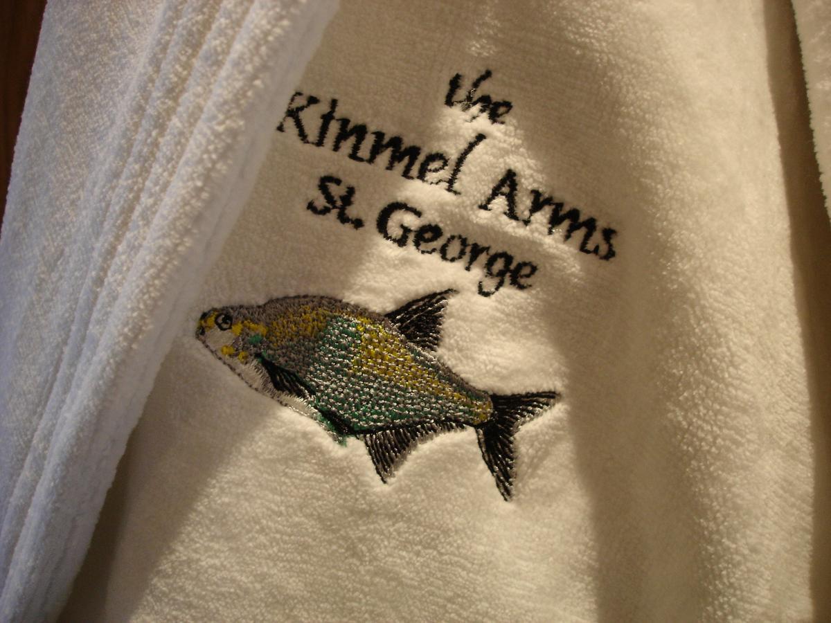 The Kinmel Arms Hotel Abergele Buitenkant foto